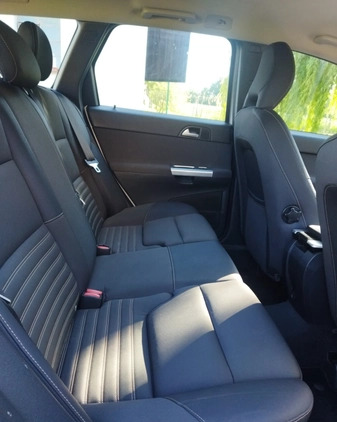 Volvo V50 cena 21000 przebieg: 305000, rok produkcji 2011 z Strzelin małe 46